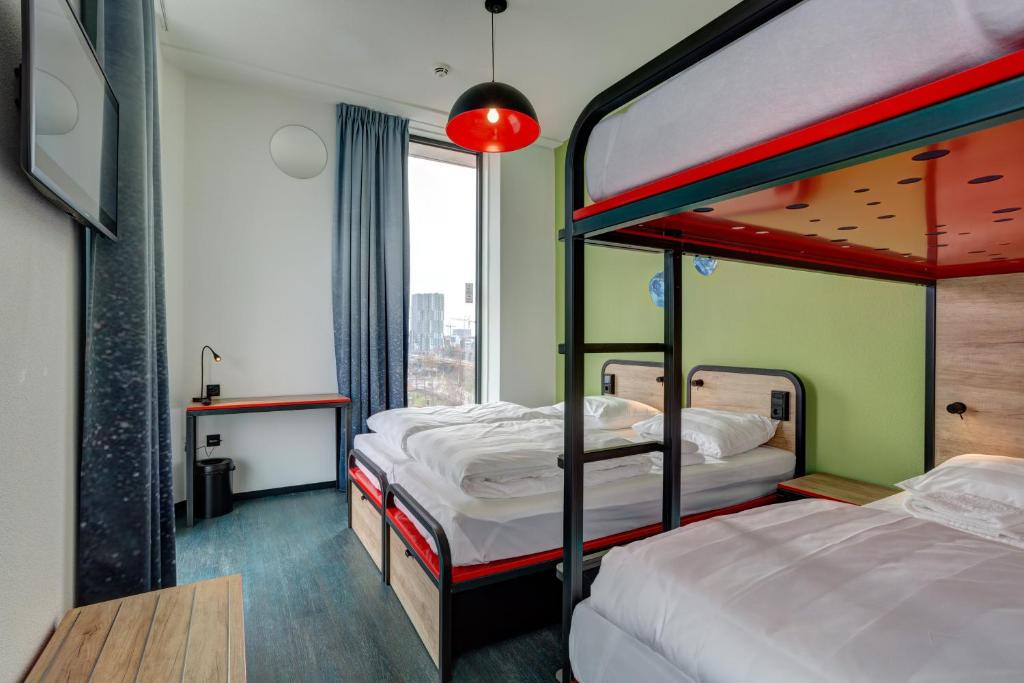 MEININGER Hotel Amsterdam Amstel - image 4