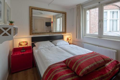 Amsterdam House Hotel - image 7