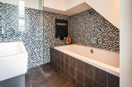 Short Stay Group East Quarter Serviced Apartments Amsterdam - image 11