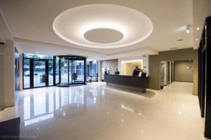 Ozo Hotel - image 3