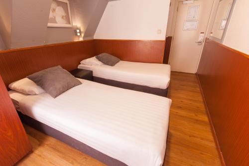 Travel Hotel Amsterdam - image 5